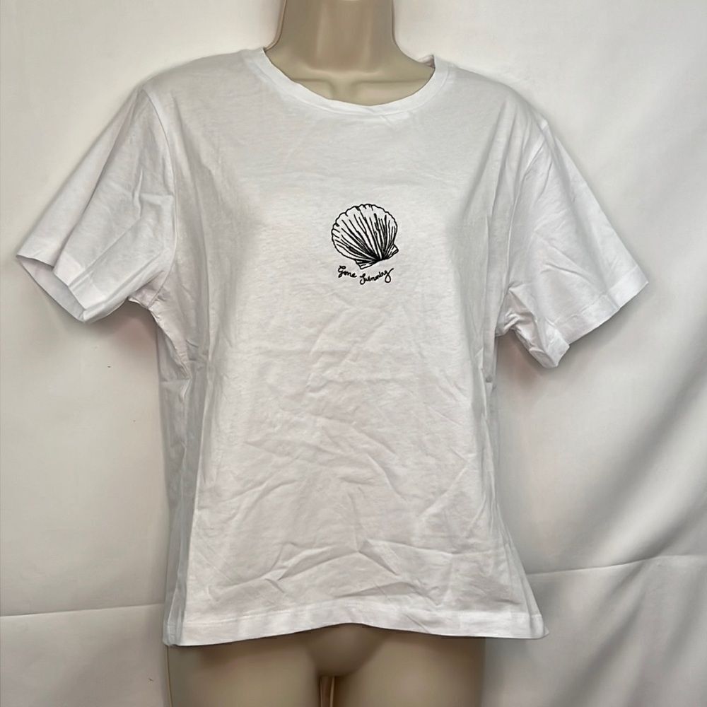 Charlie Holiday White Gone fishing slim tee embroidered shell NWT